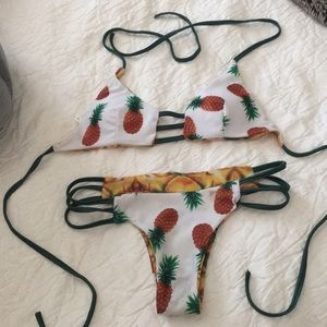 🍍🍍Reversible Pineapple swimsuit🍍🍍